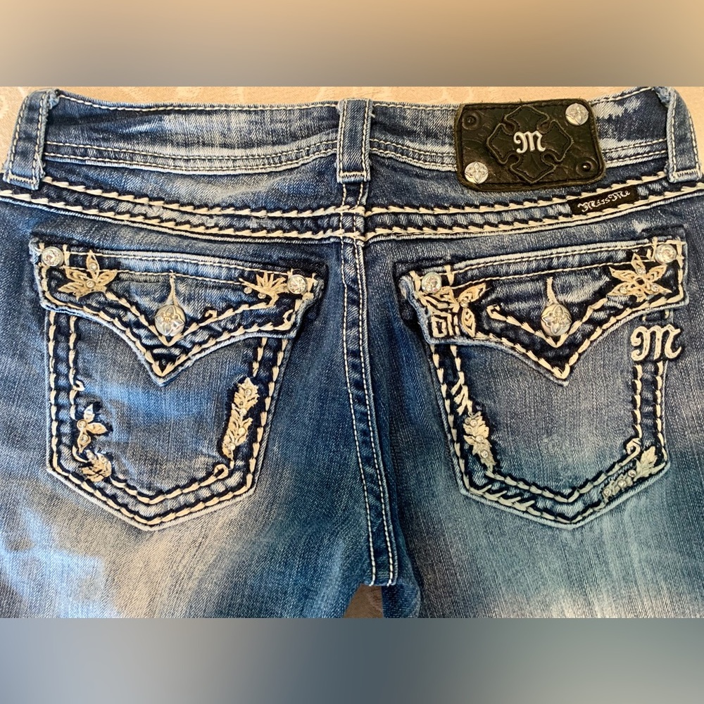 Miss Me Jean Capris, Sz 29, Inseam 21
